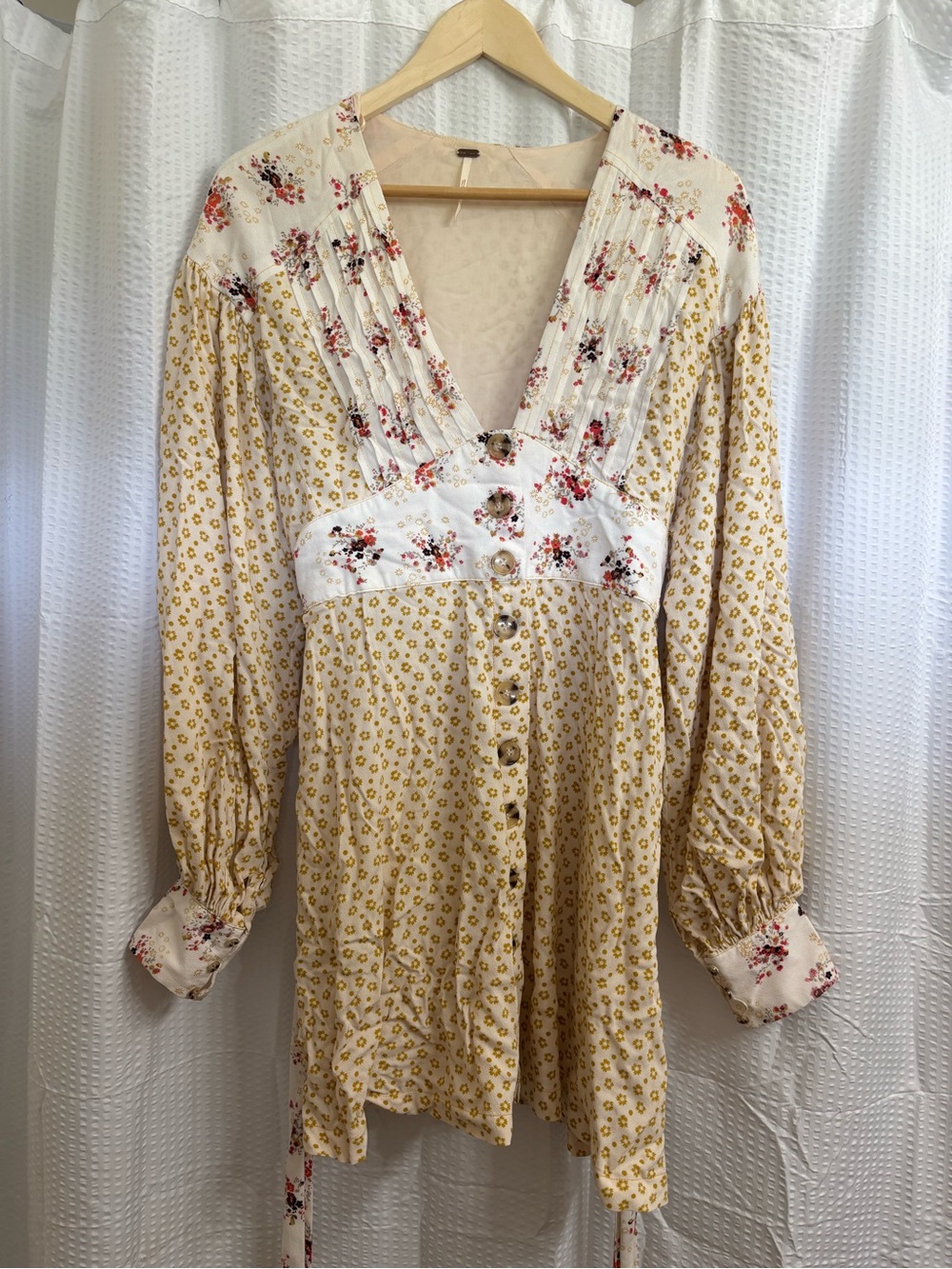 Read Floral V-Neck Button-Front Women's Dress in Cream and Yellow